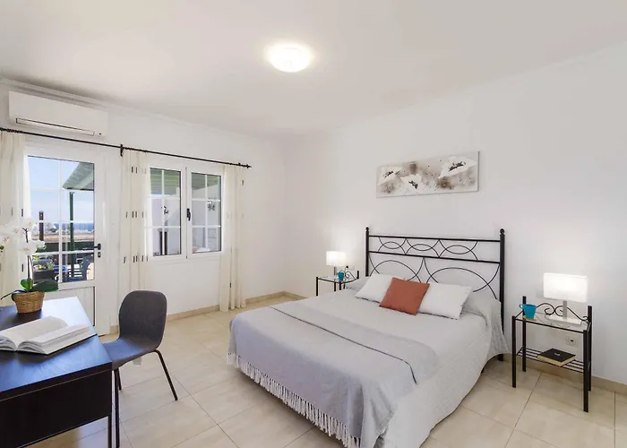 Brenas Villa Playa Blanca